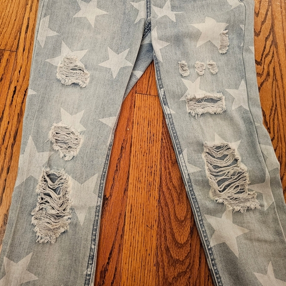 Distressed Stars faded fray hem denim jeans - Picture 11 of 16